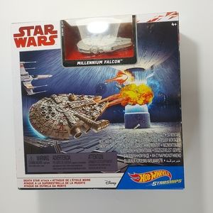 NIB Hot Wheels Starship Star Wars Millennium Death Star Attack Play Set